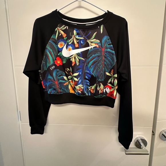 NIKE SPORTSWEAR CREW AOP HYPER - Picture 1 of 3